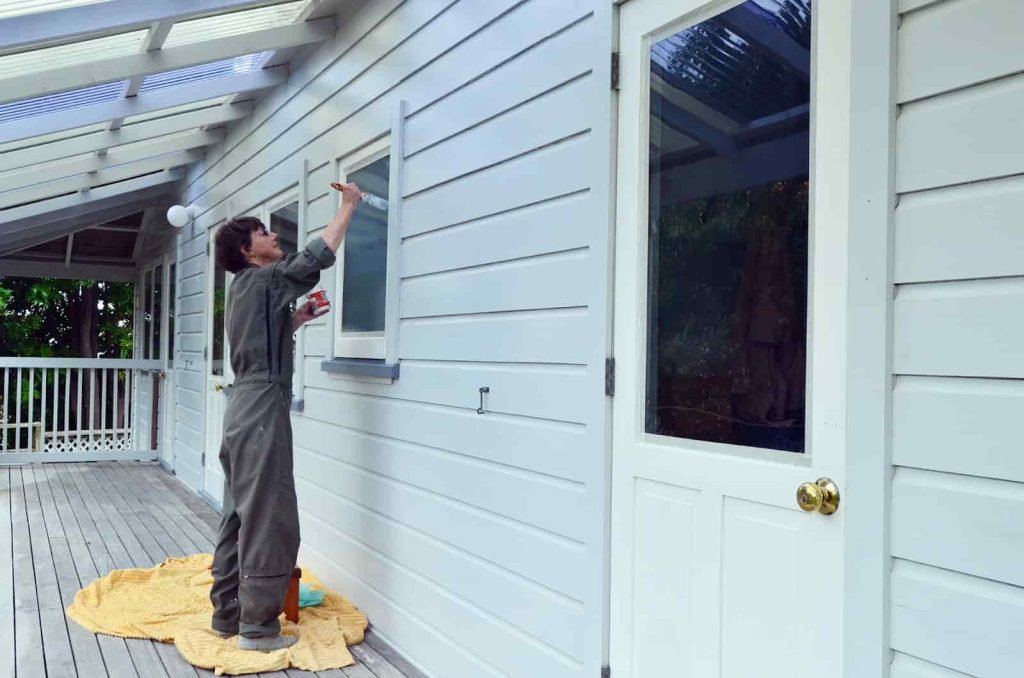 Hiring a Conshohocken Painting Company for a Safe and Effective Lead Paint Removal